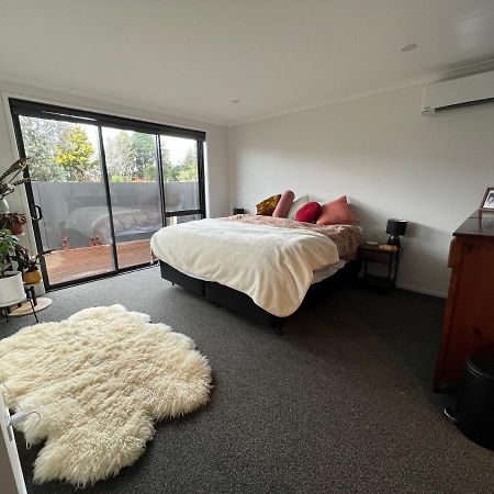 Convenient And Comfortable Waitara Экстерьер фото