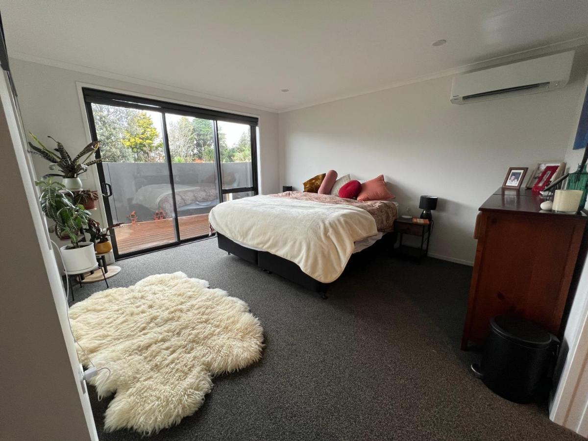 Convenient And Comfortable Waitara Экстерьер фото
