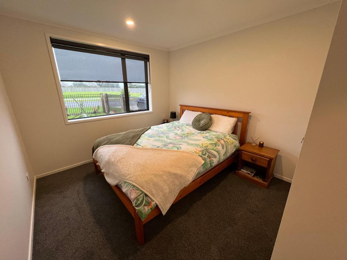 Convenient And Comfortable Waitara Экстерьер фото