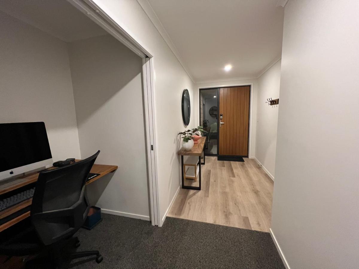 Convenient And Comfortable Waitara Экстерьер фото